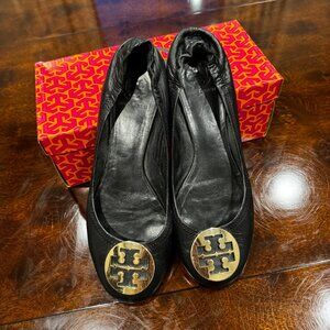 Tory Burch Black/Gold Reva Women's Designer Shoes Size 11